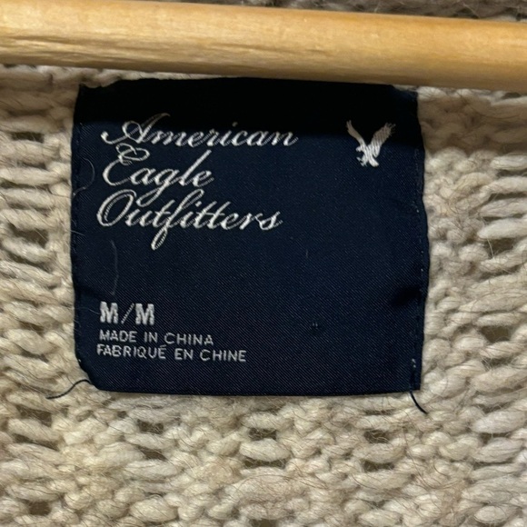 American Eagle-Oatmeal Knit Cardigan-Wooden button cloure - Picture 3 of 5